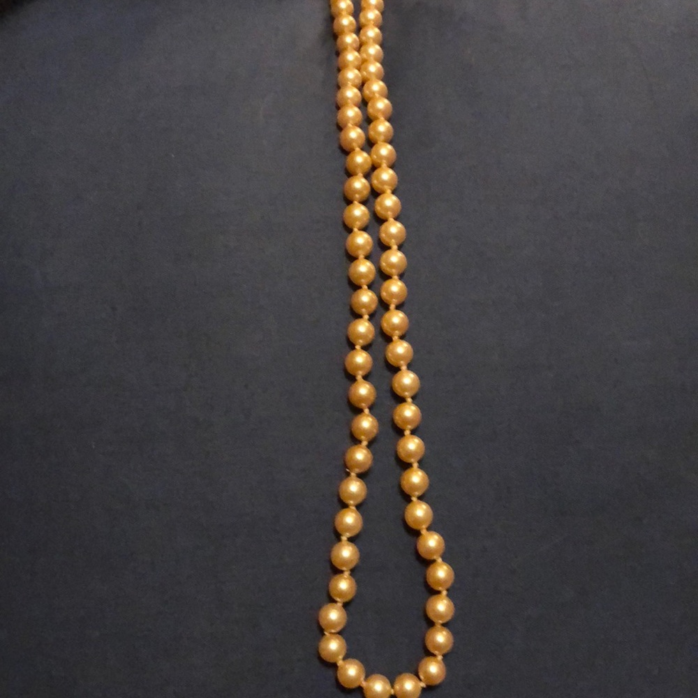 Beautiful real pearl necklace